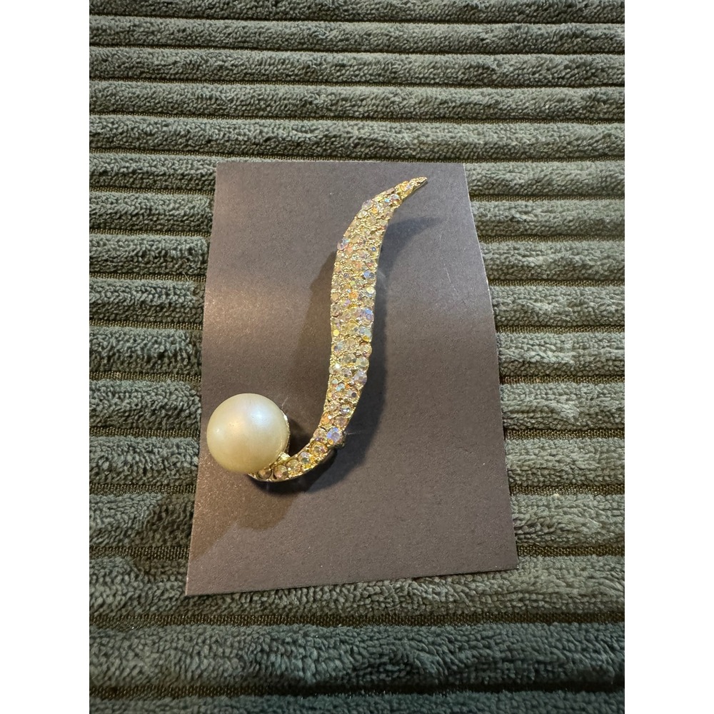 Tara Gold Tone Rhinestone Brooch Pin Faux Pearl Elegant Jewelry